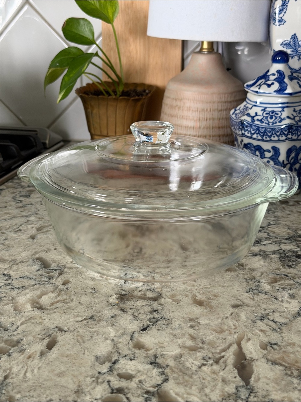 2 Quart Anchor Hocking Transparent Glass Casserole Dish with Lid